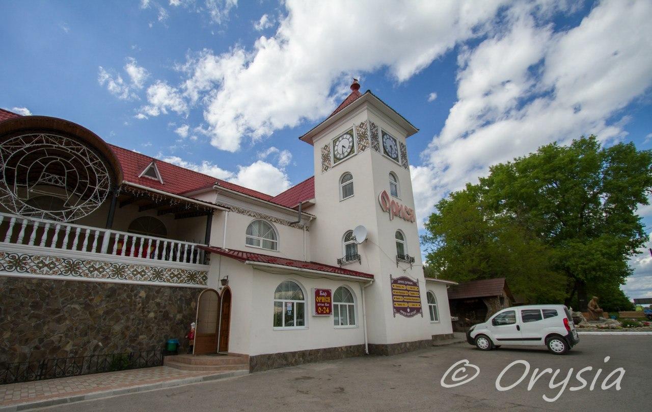 Orysya Hotel Kopychyntsi ภายนอก รูปภาพ